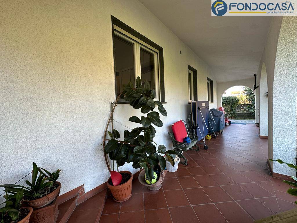 Villa in vendita a Montignoso, Cinquale
