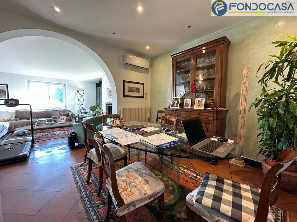 Villa in vendita a Montignoso, Cinquale