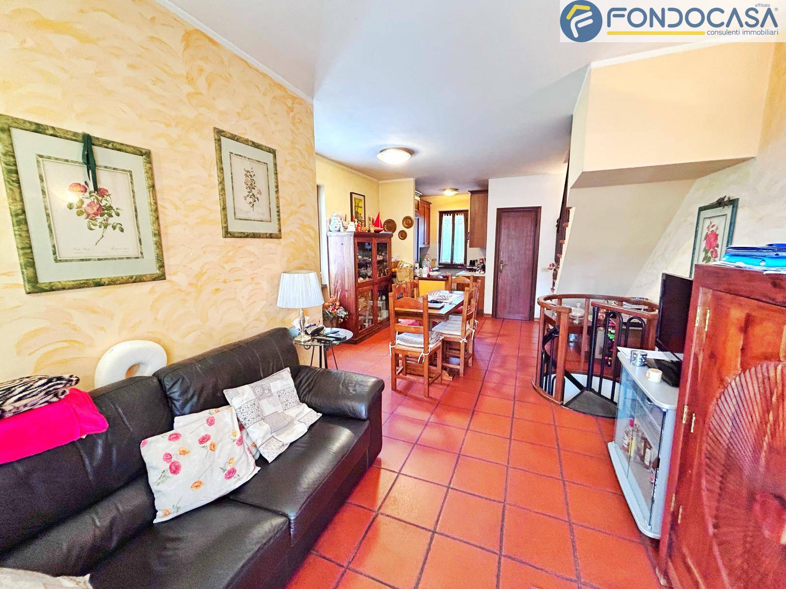 Villa bifamiliare in vendita a Montignoso