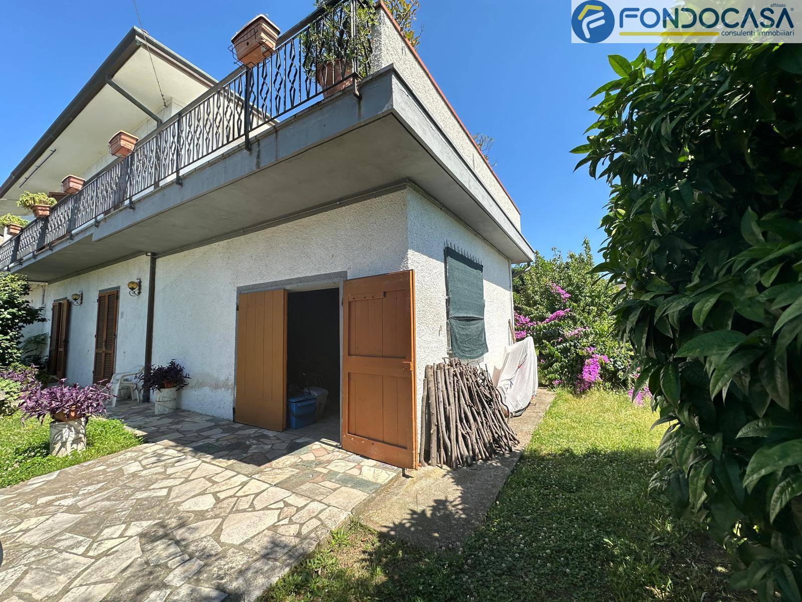 Villa bifamiliare in vendita a Seravezza, Pozzi