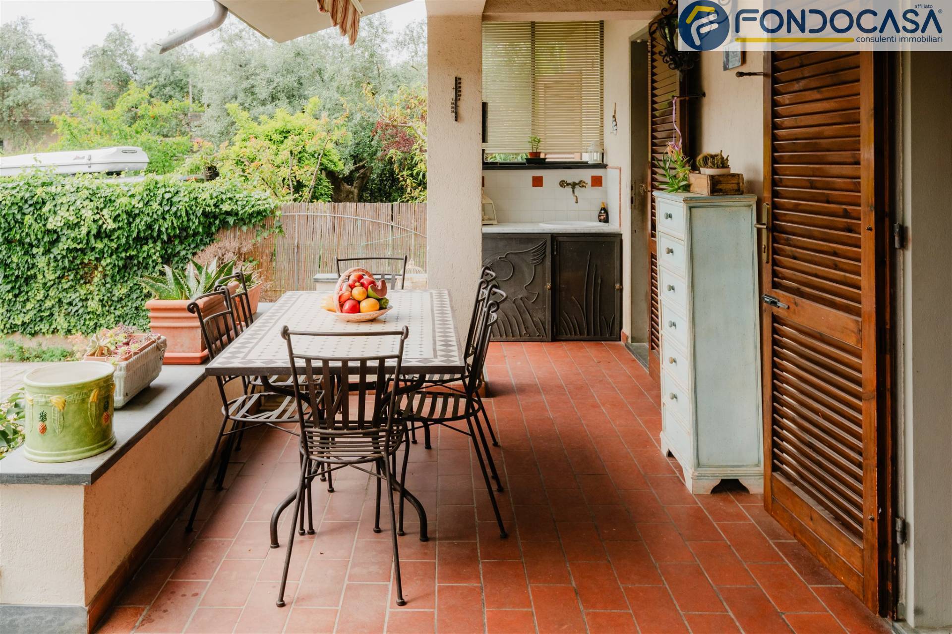 Villa trifamiliare in vendita a Pietrasanta, Crociale