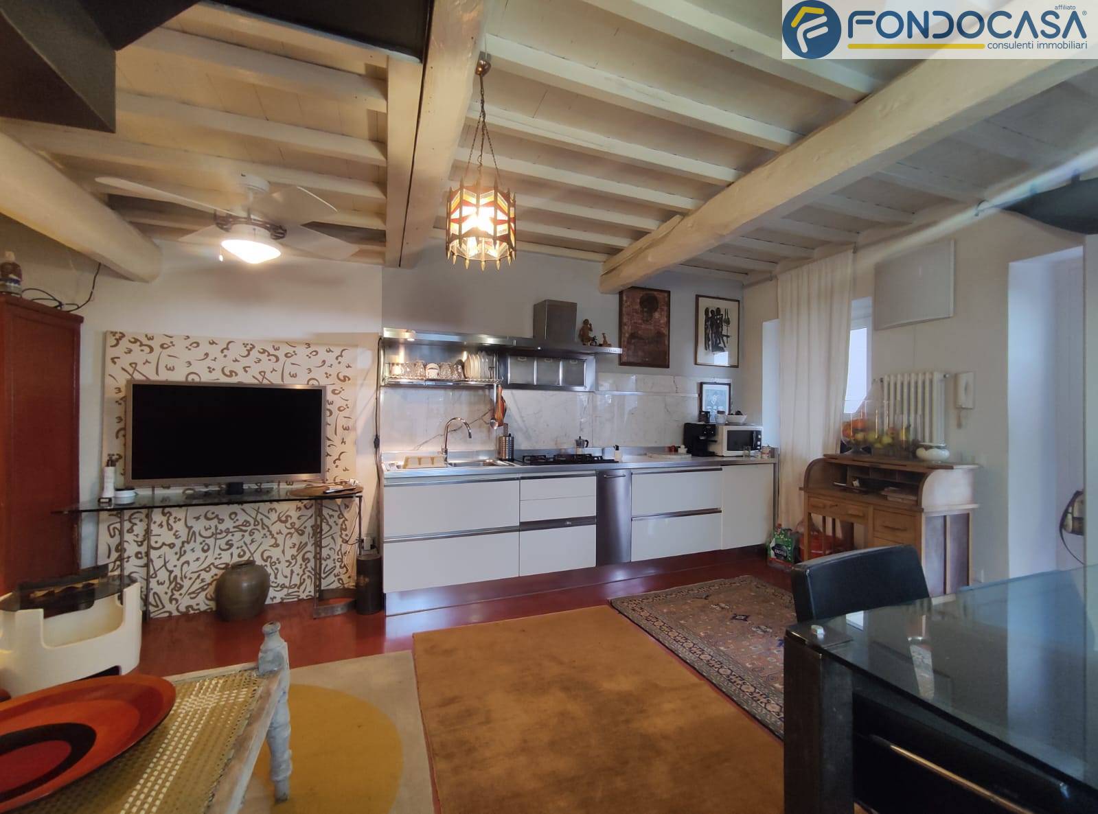 Casa semindipendente in vendita a Seravezza, Azzano