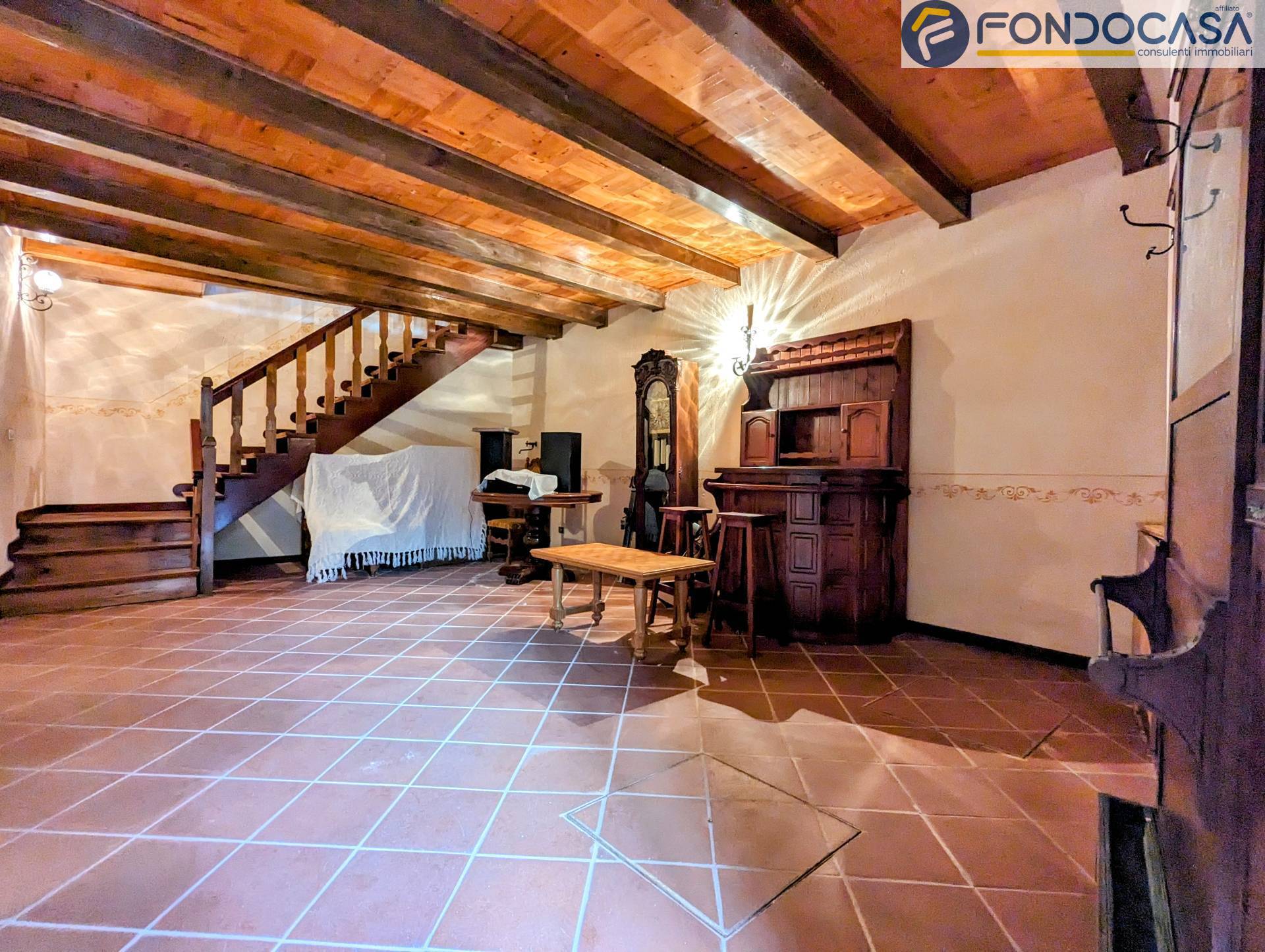 Rustico in vendita a Seravezza, Basati