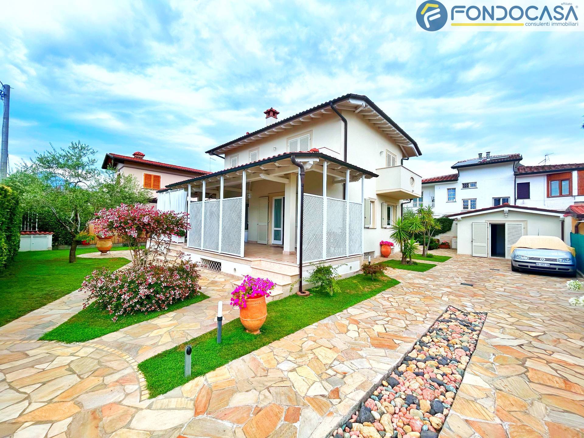 Villa in vendita a Pietrasanta, Marina di Pietrasanta
