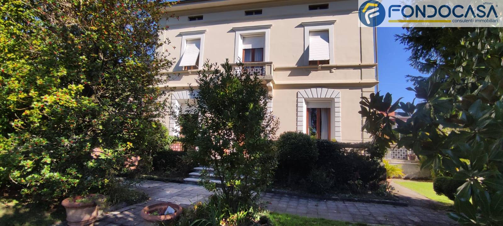 Abitazioni tipiche storiche in vendita a Barga