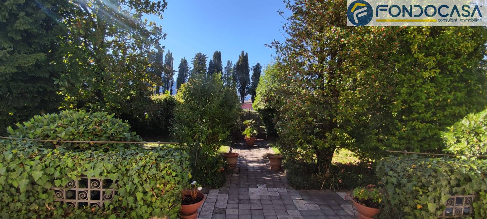 Abitazioni tipiche storiche in vendita a Barga