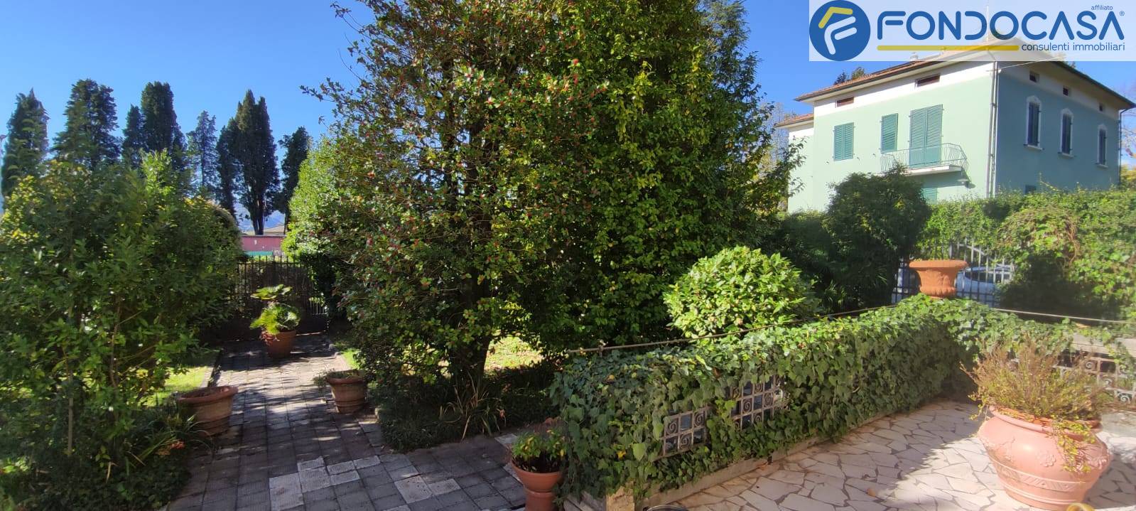 Abitazioni tipiche storiche in vendita a Barga