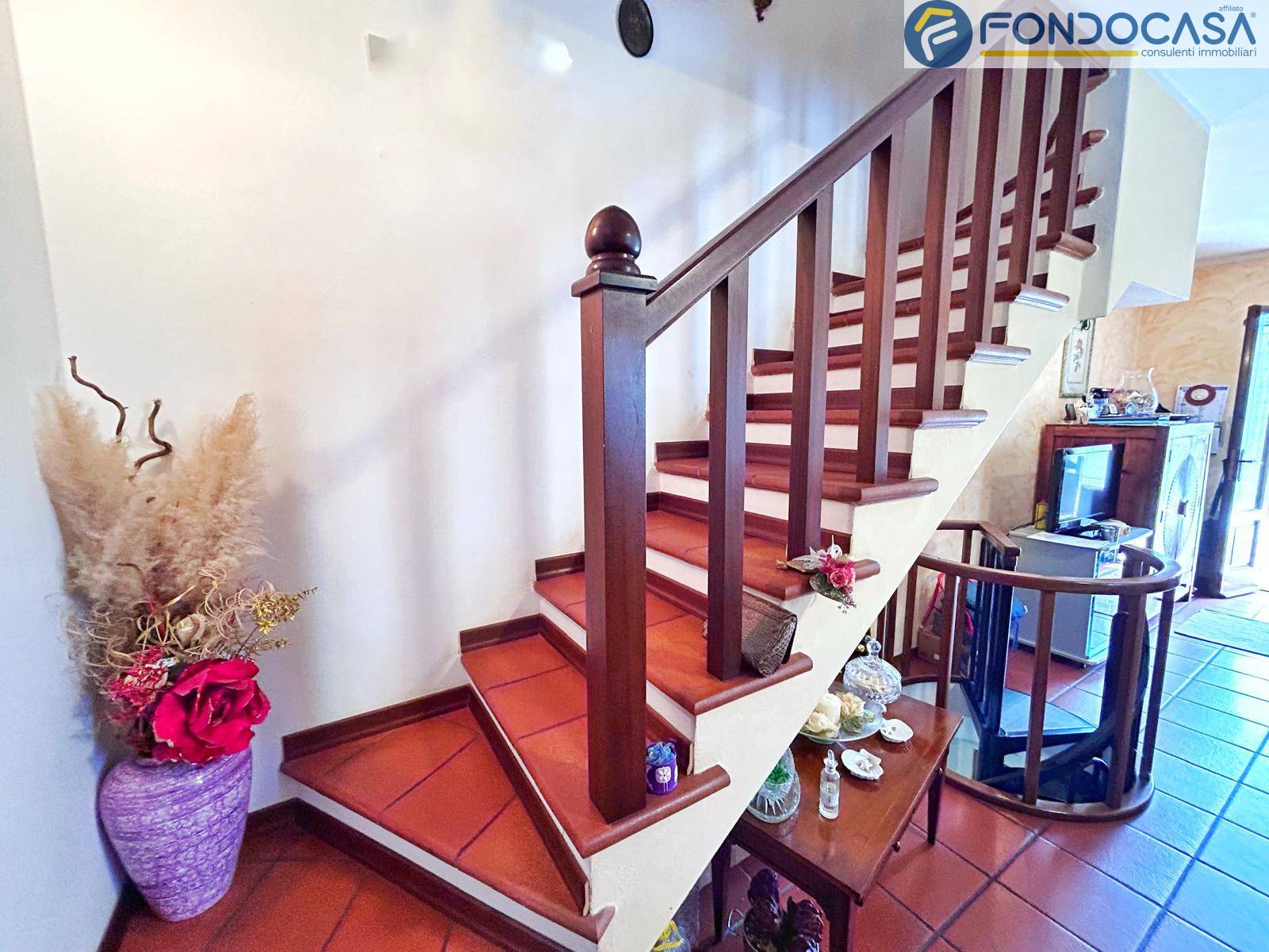 Villa bifamiliare in vendita a Montignoso