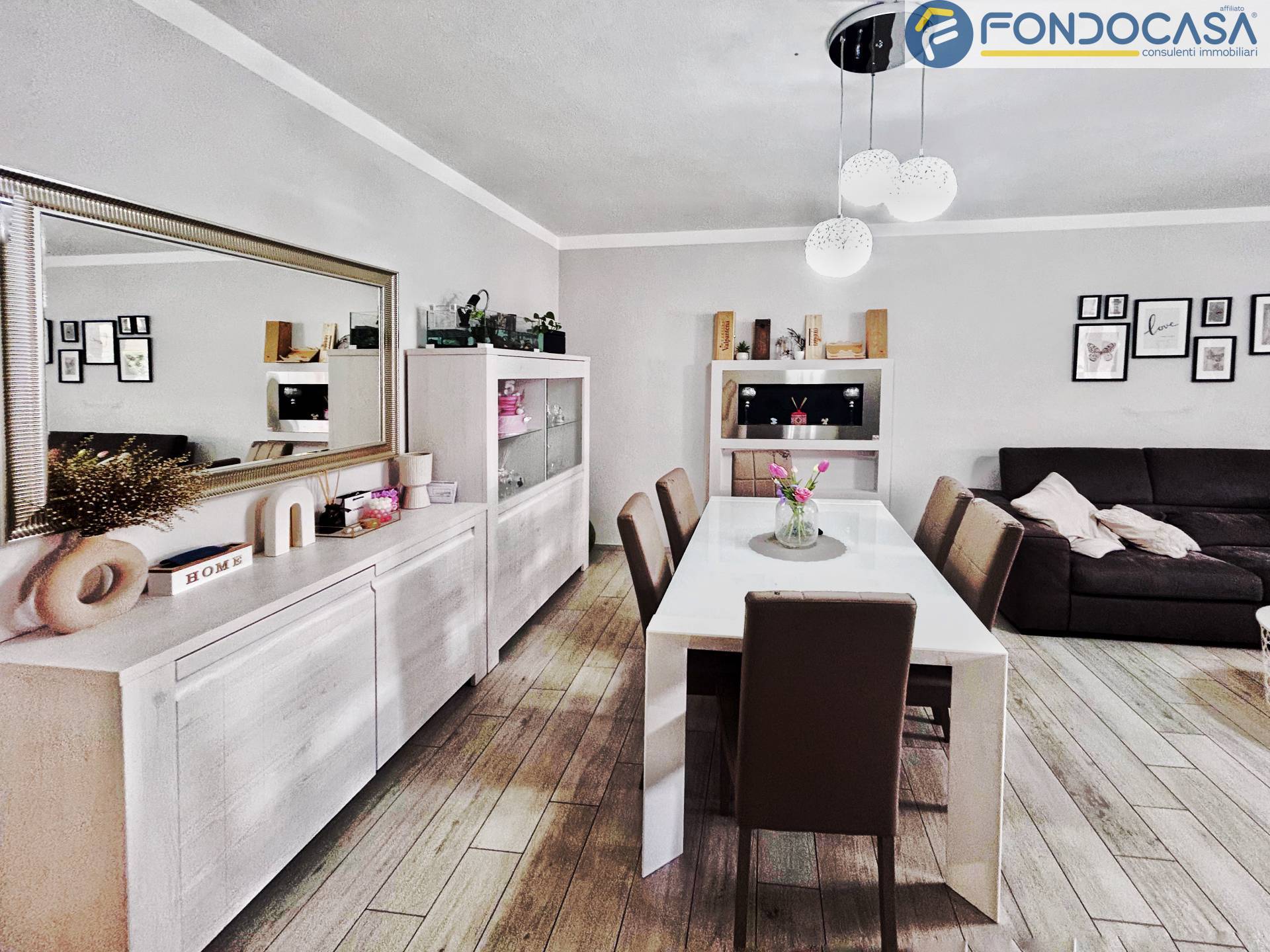 Villa trifamiliare in vendita a Seravezza, Querceta