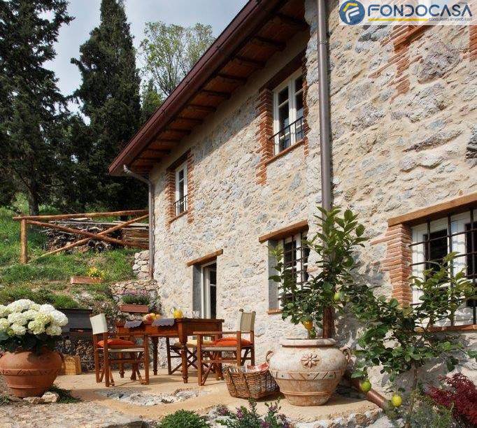 Casale di campagna in vendita a Camaiore