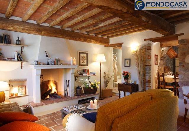 Casale di campagna in vendita a Camaiore