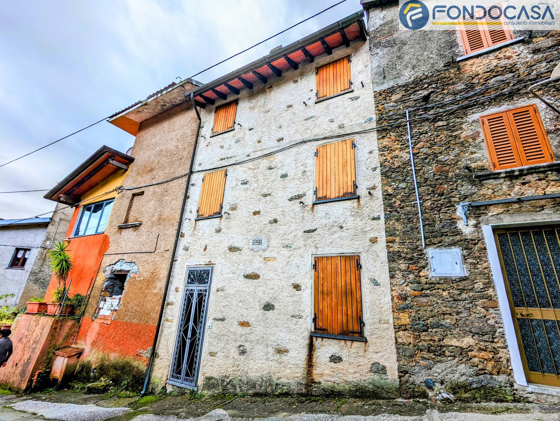 Rustico in vendita a Seravezza, Basati