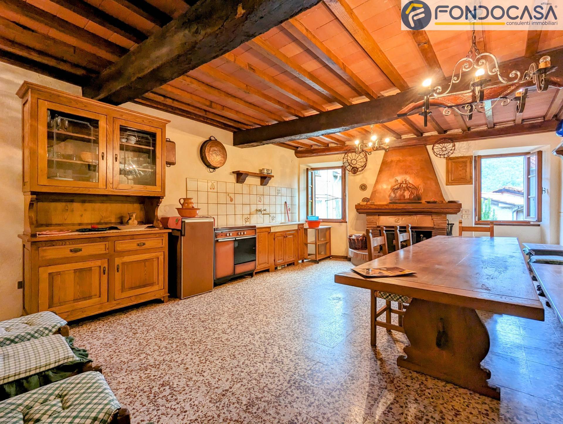 Rustico in vendita a Seravezza, Basati