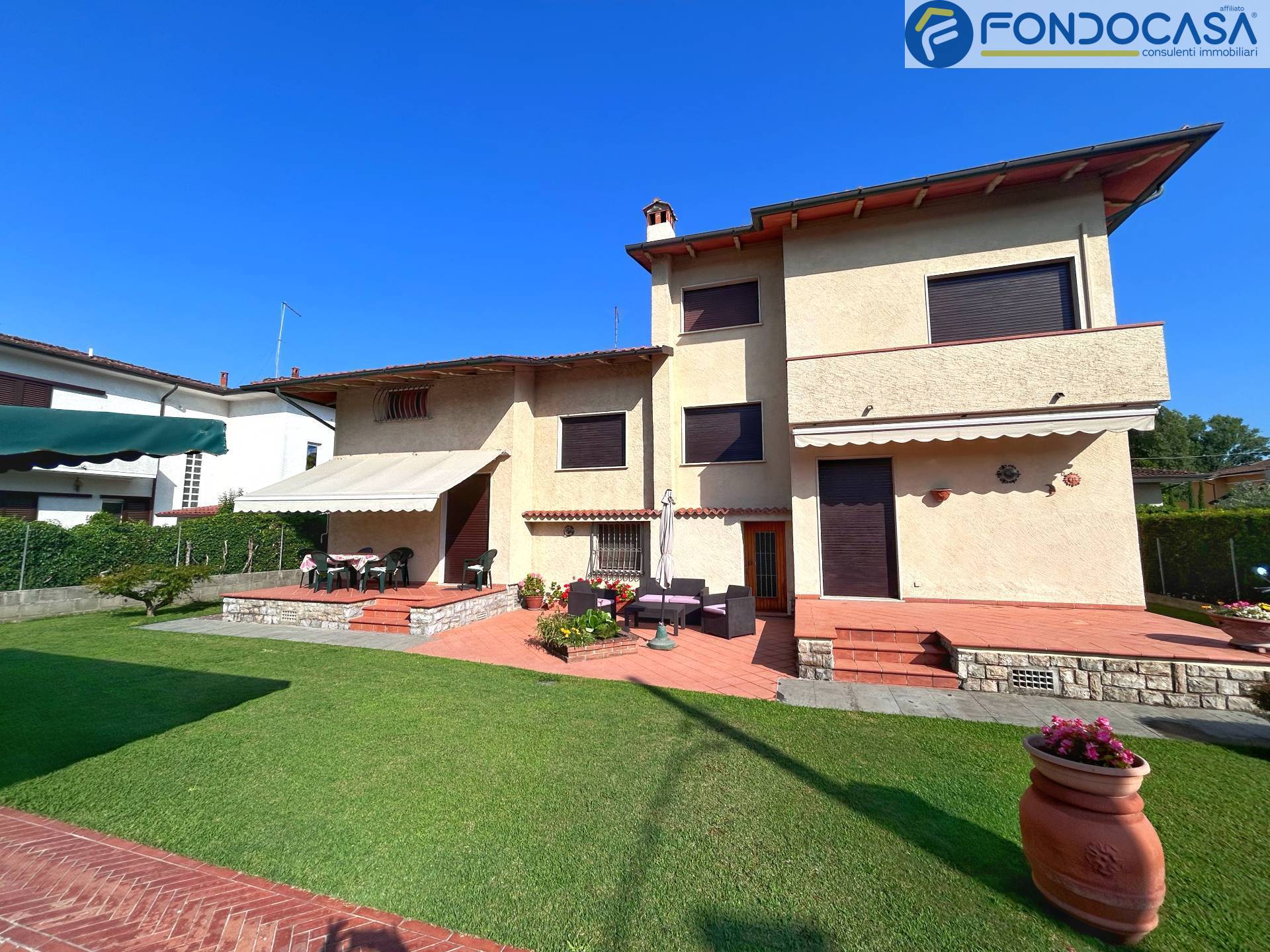 Villa in vendita a Pietrasanta, Marina di Pietrasanta