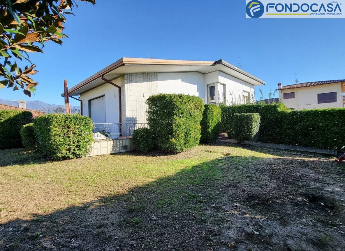 Villa in vendita a Pietrasanta, Marina di Pietrasanta