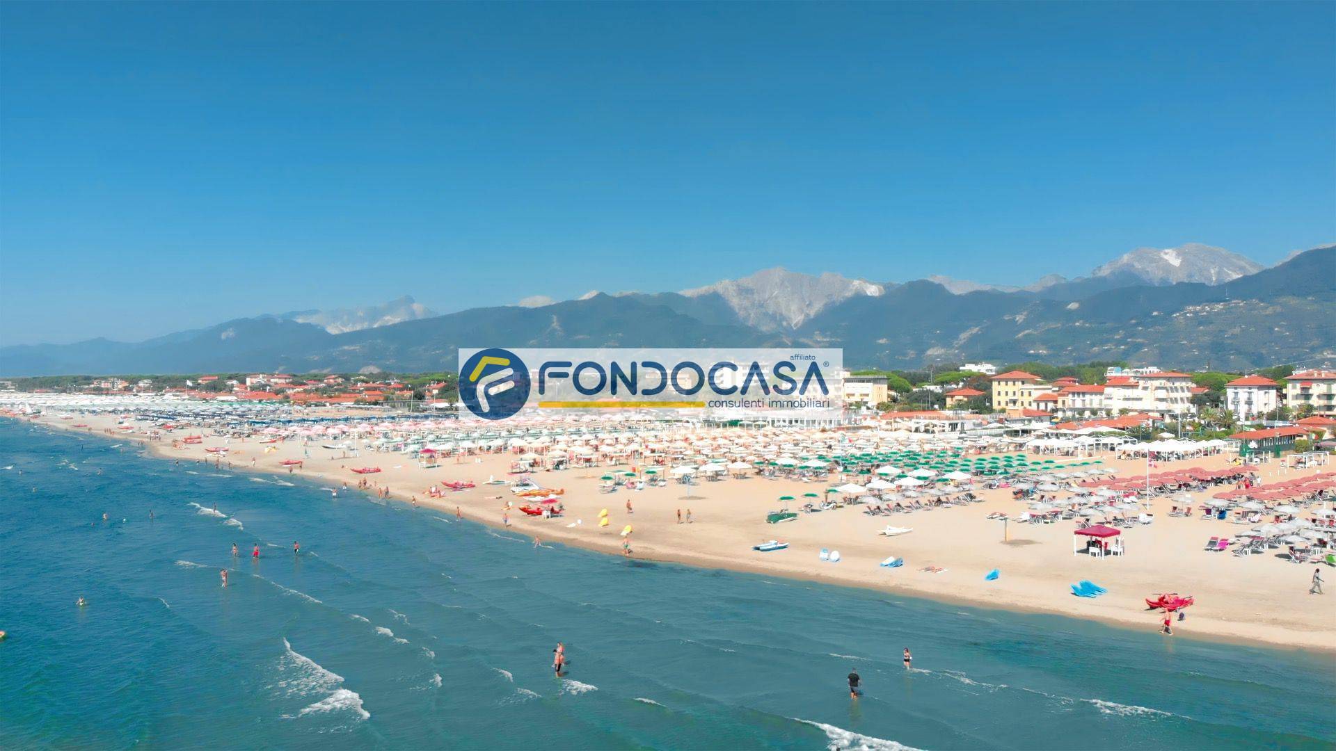 Villa quadrifamiliare in vendita a Pietrasanta, Focette