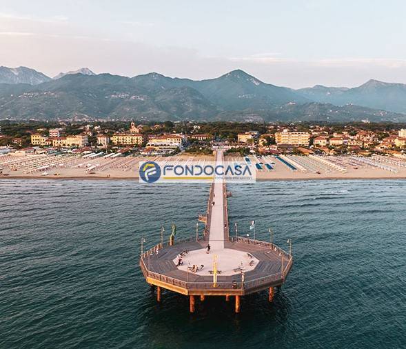 Villa quadrifamiliare in vendita a Pietrasanta, Focette