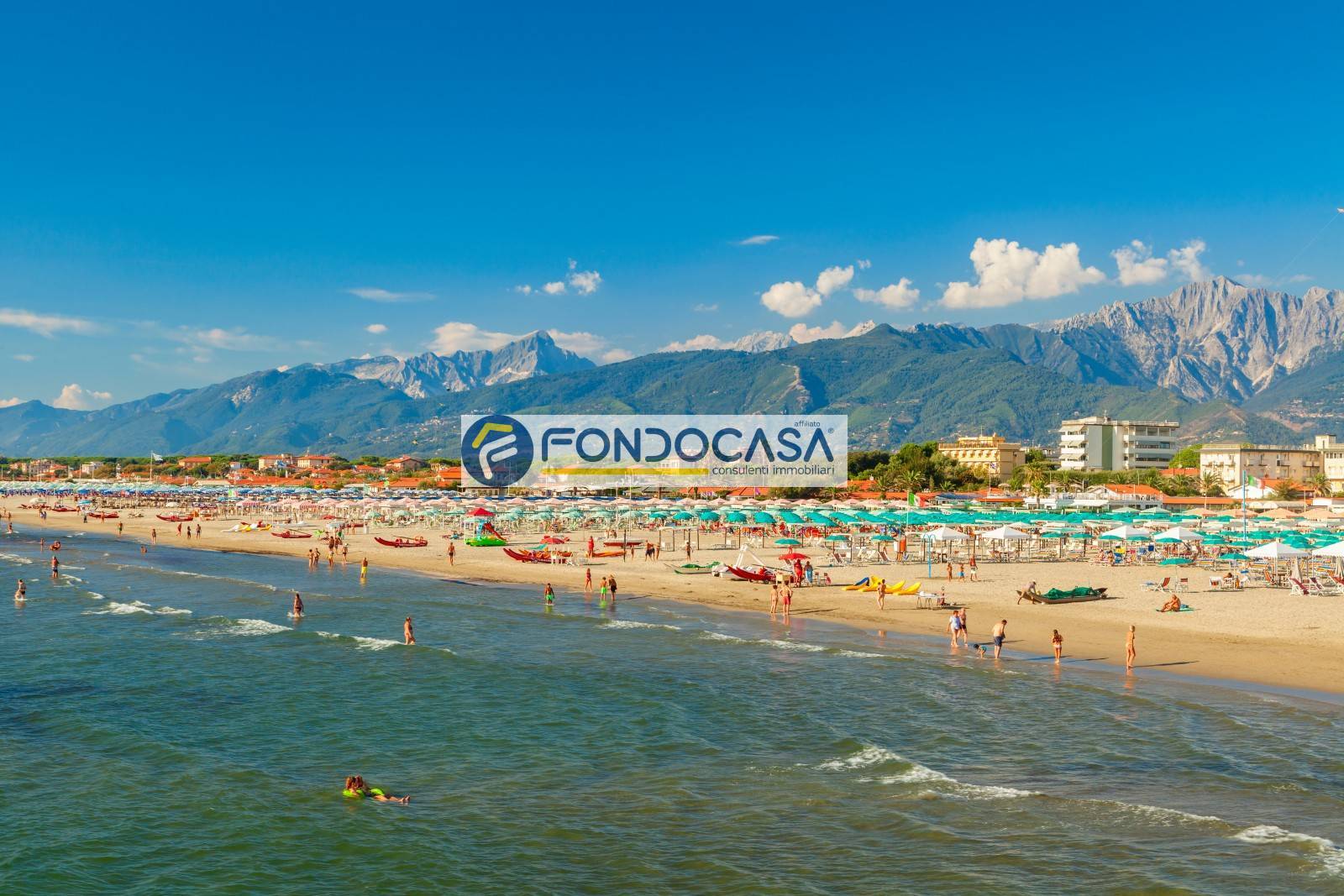 Villa quadrifamiliare in vendita a Pietrasanta, Focette