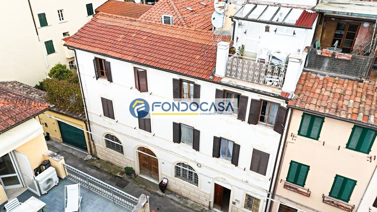 Appartamento in vendita a Pietrasanta, Centro Storico