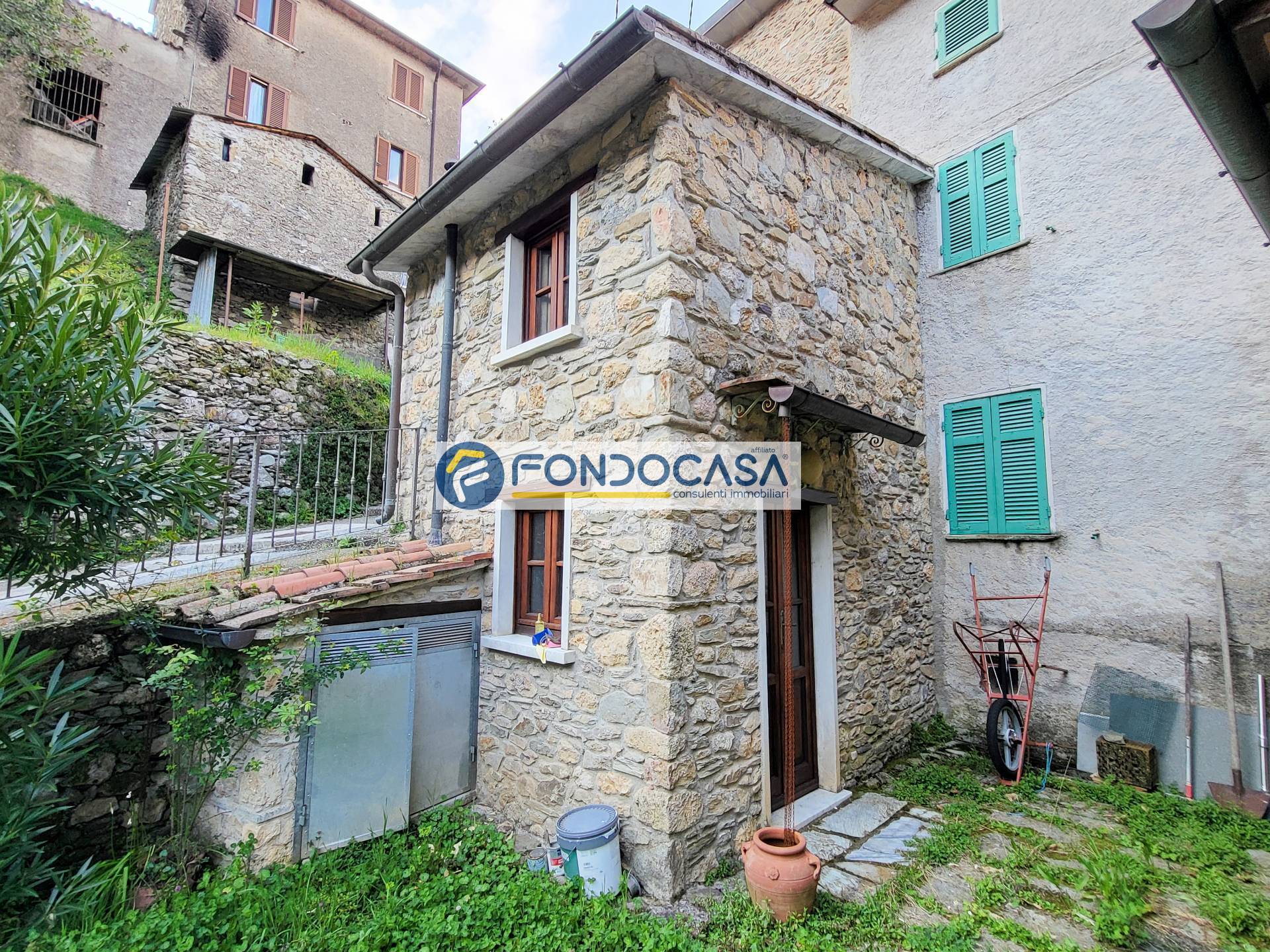 Abitazioni tipiche storiche in vendita a Stazzema, Farnocchia