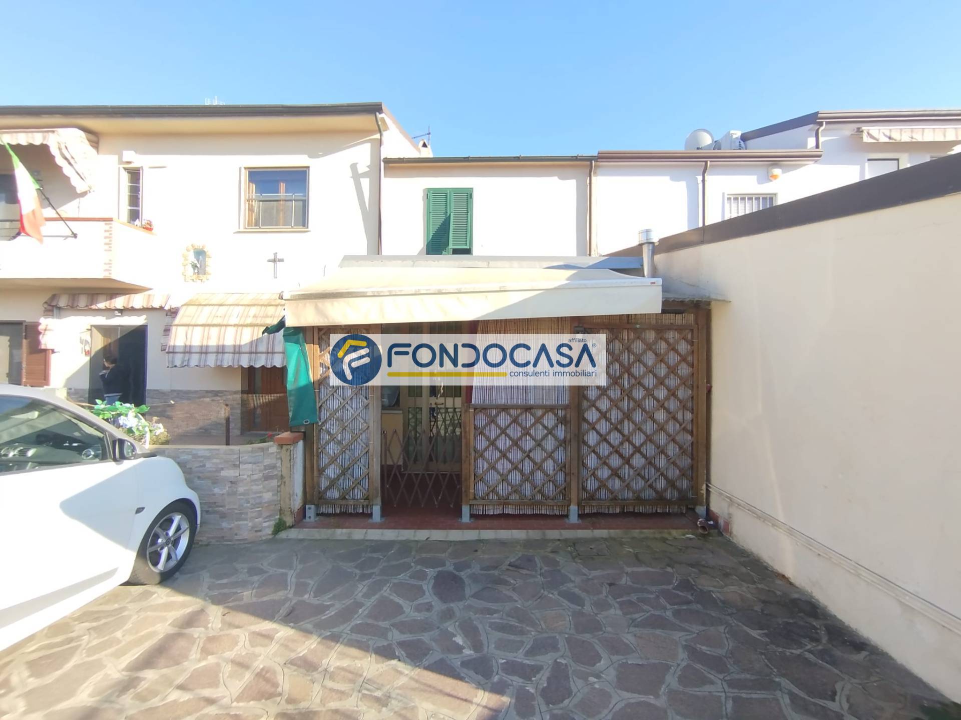 Villa bifamiliare in vendita a Viareggio, Torre del Lago Puccini