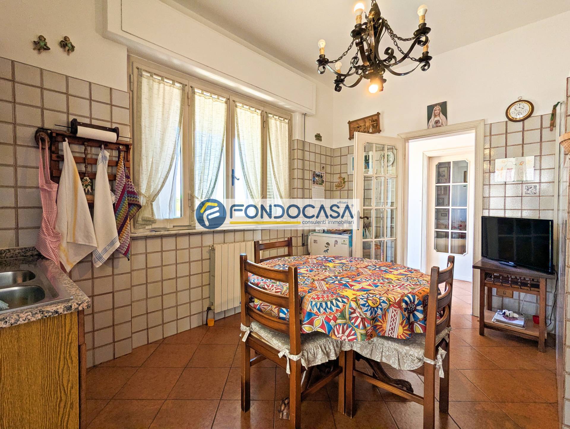 Villa in vendita a Camaiore, Lido di Camaiore