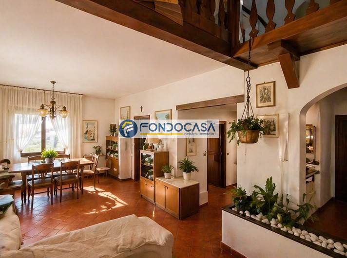 Villa quadrifamiliare in vendita a Forte dei Marmi, Centro