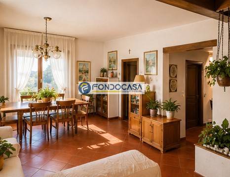 Villa quadrifamiliare in vendita a Forte dei Marmi, Centro