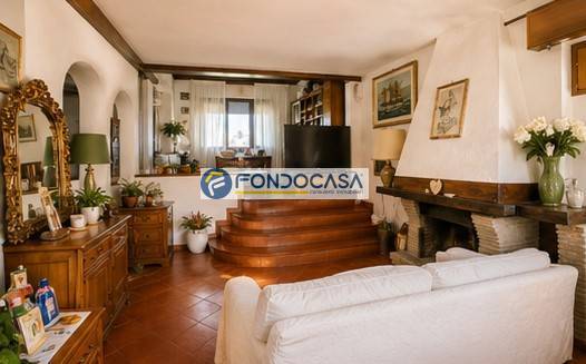 Villa quadrifamiliare in vendita a Forte dei Marmi, Centro