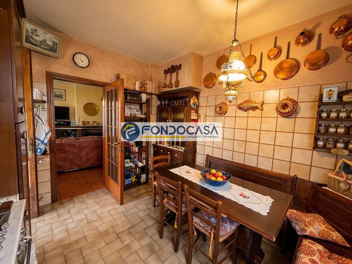 Casa semindipendente in vendita a Forte dei Marmi, Vittoria Apuana
