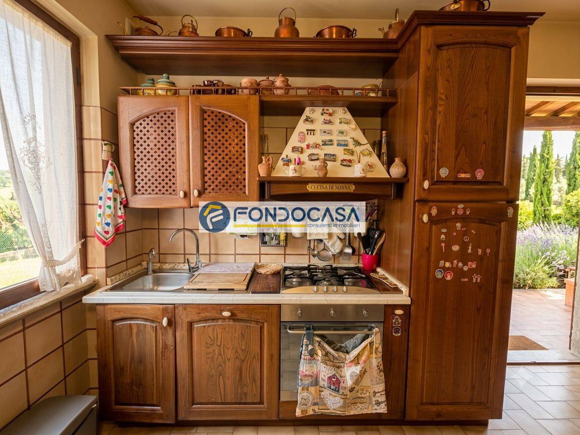 Casa semindipendente in vendita a Forte dei Marmi, Vittoria Apuana