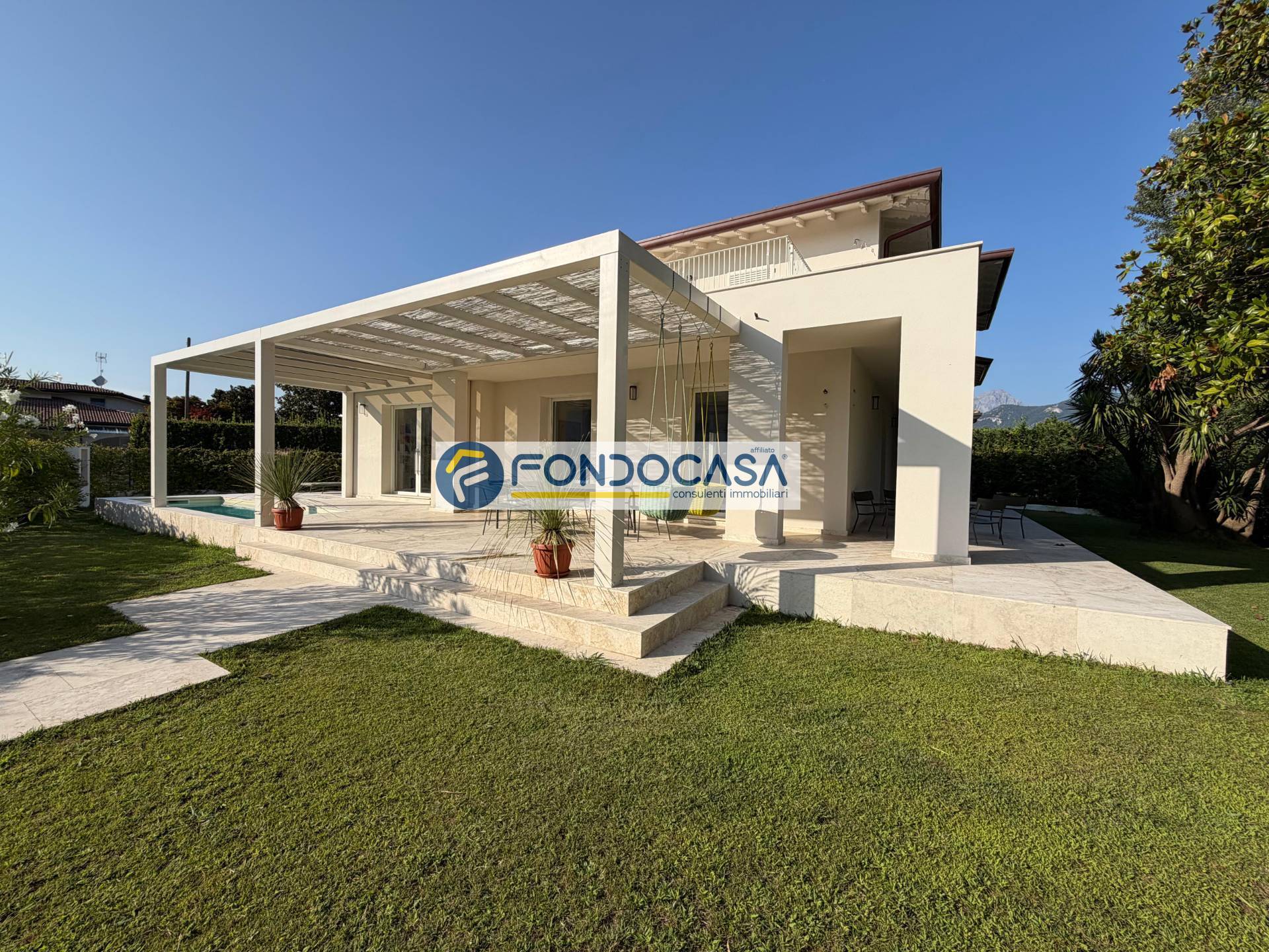 Villa in vendita a Forte dei Marmi, Caranna