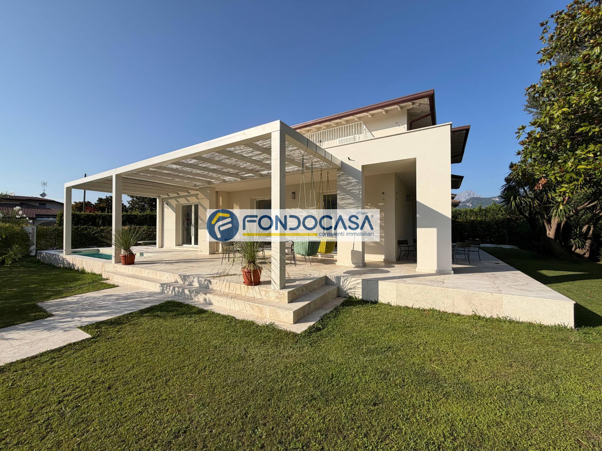 Villa in vendita a Forte dei Marmi, Caranna