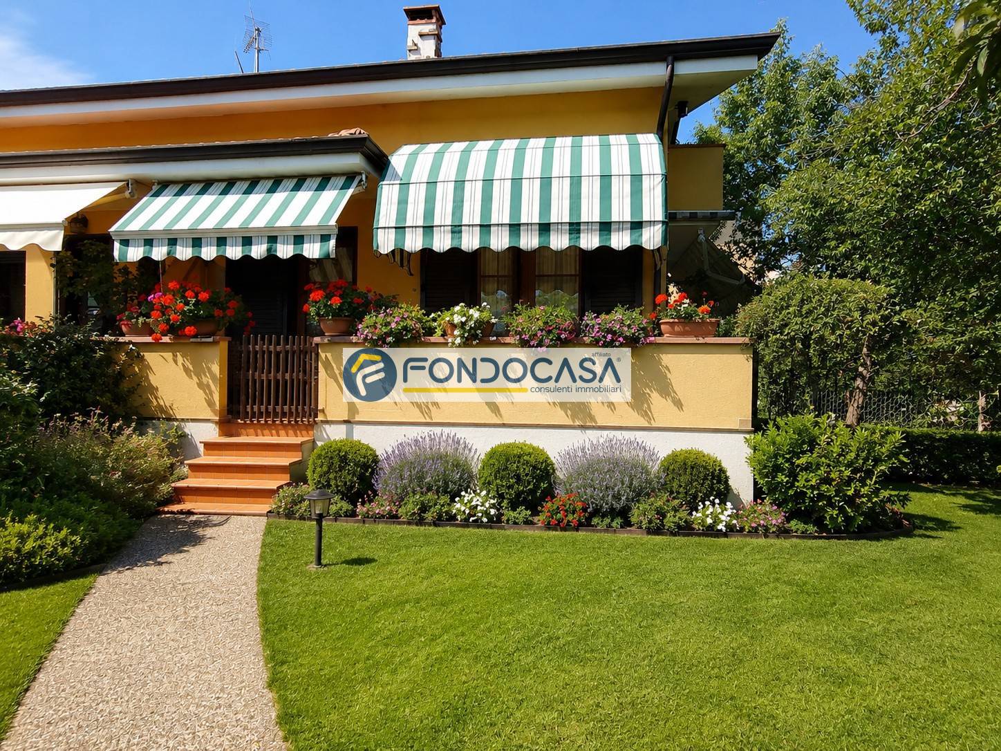 Villette a schiera in vendita a Massarosa, Quiesa