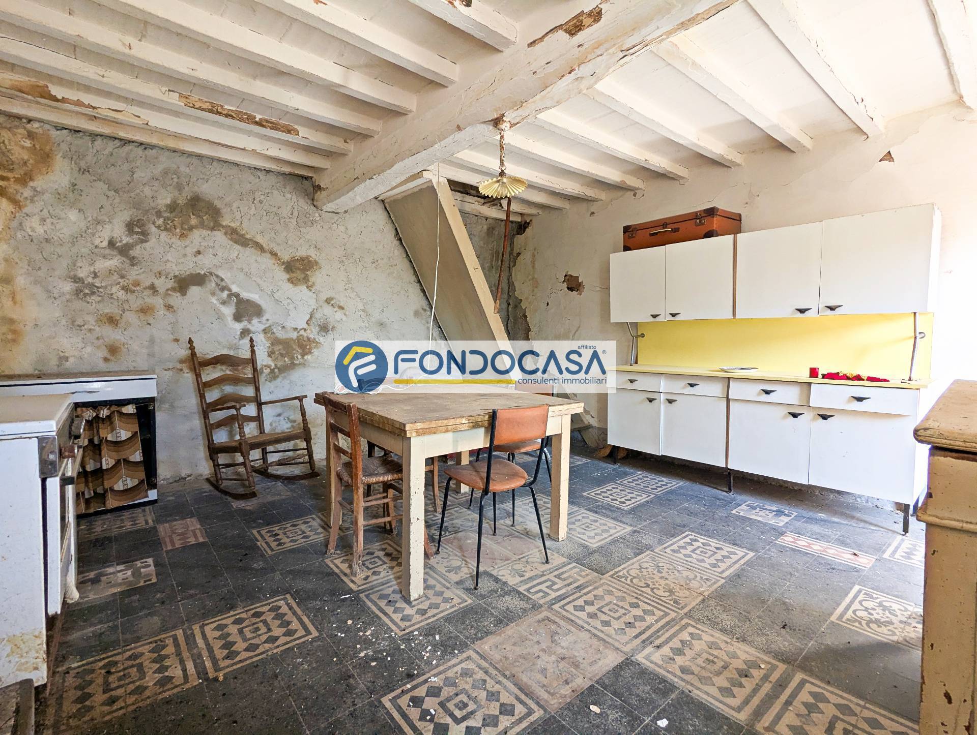Rustico in vendita a Seravezza, Azzano