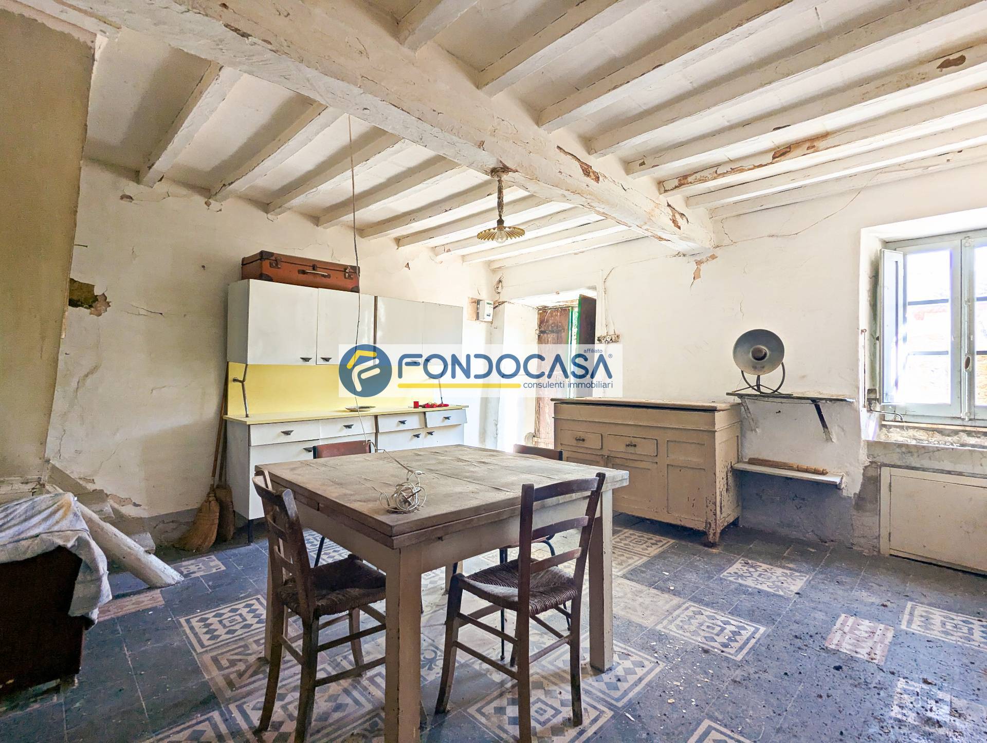 Rustico in vendita a Seravezza, Azzano
