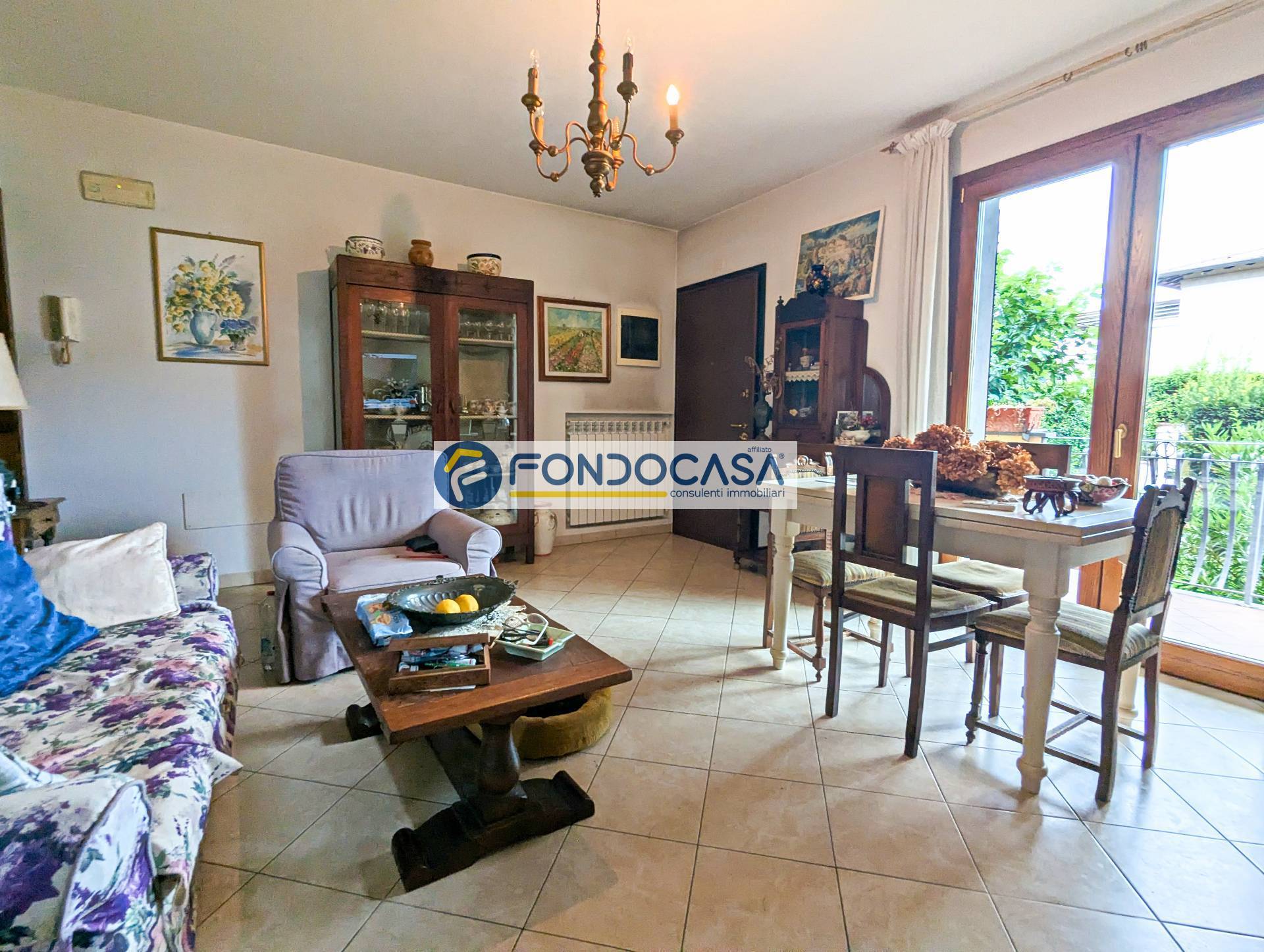 Villa bifamiliare in vendita a Pietrasanta, Marina di Pietrasanta