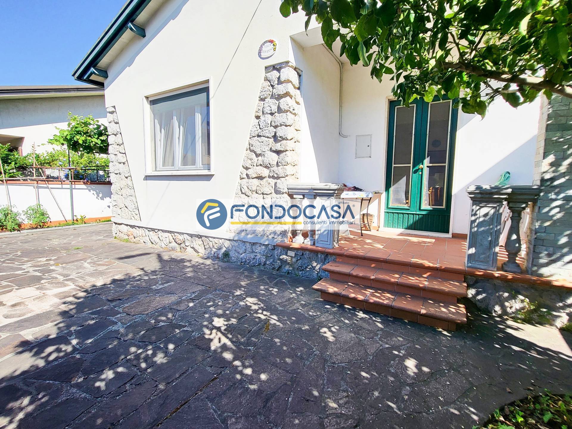Villa in vendita a Camaiore, Lido di Camaiore