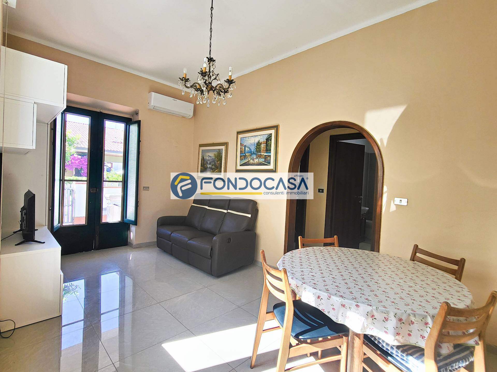 Villa in vendita a Camaiore, Lido di Camaiore