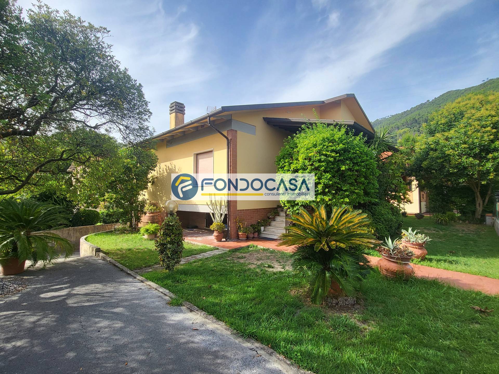 Villa in vendita a Seravezza, Pozzi