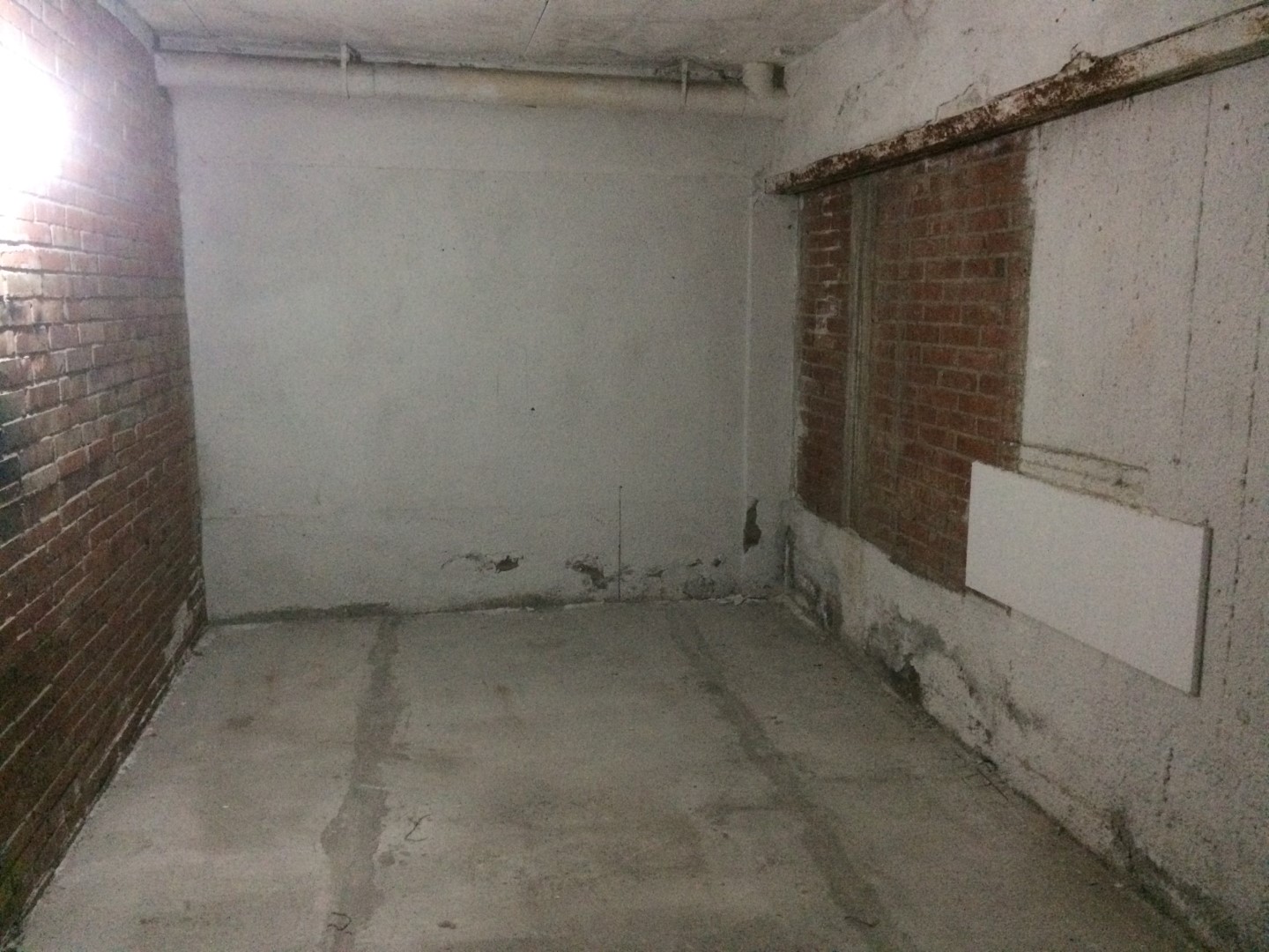 Garage/Box/Cantina/Posto Auto in vendita a Pisa, Porta Fiorentina