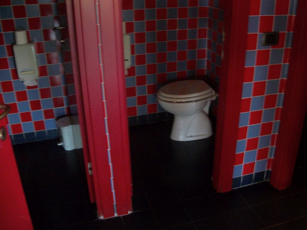 Fondo Commerciale in vendita a Pisa, Porta a Lucca