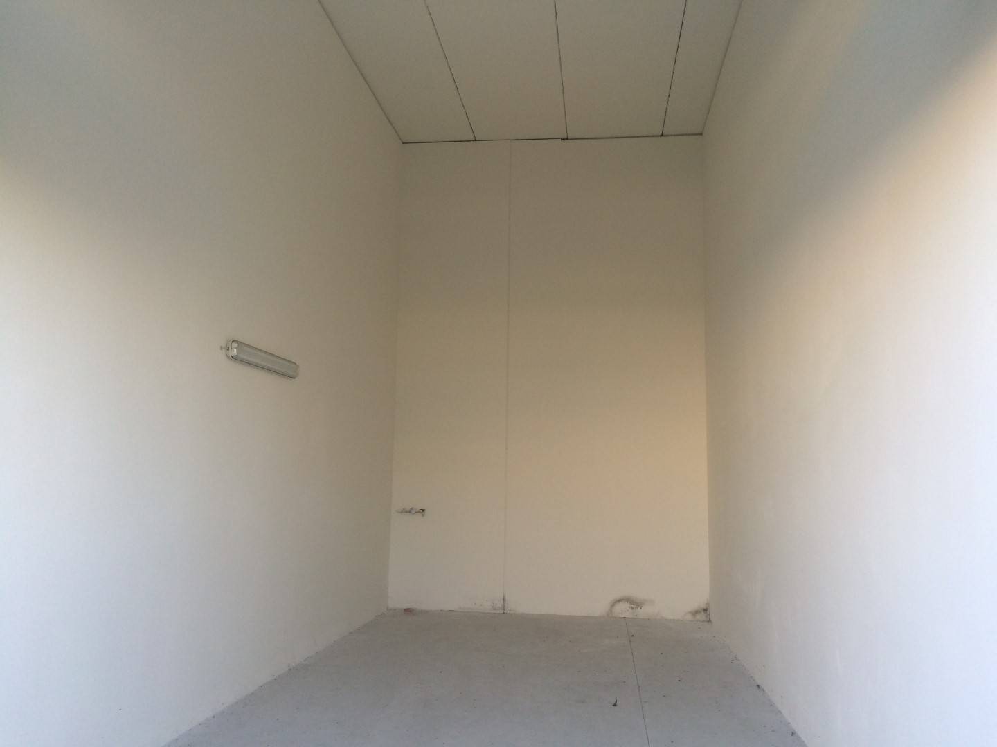 Magazzino in vendita a Pisa, Ospedaletto