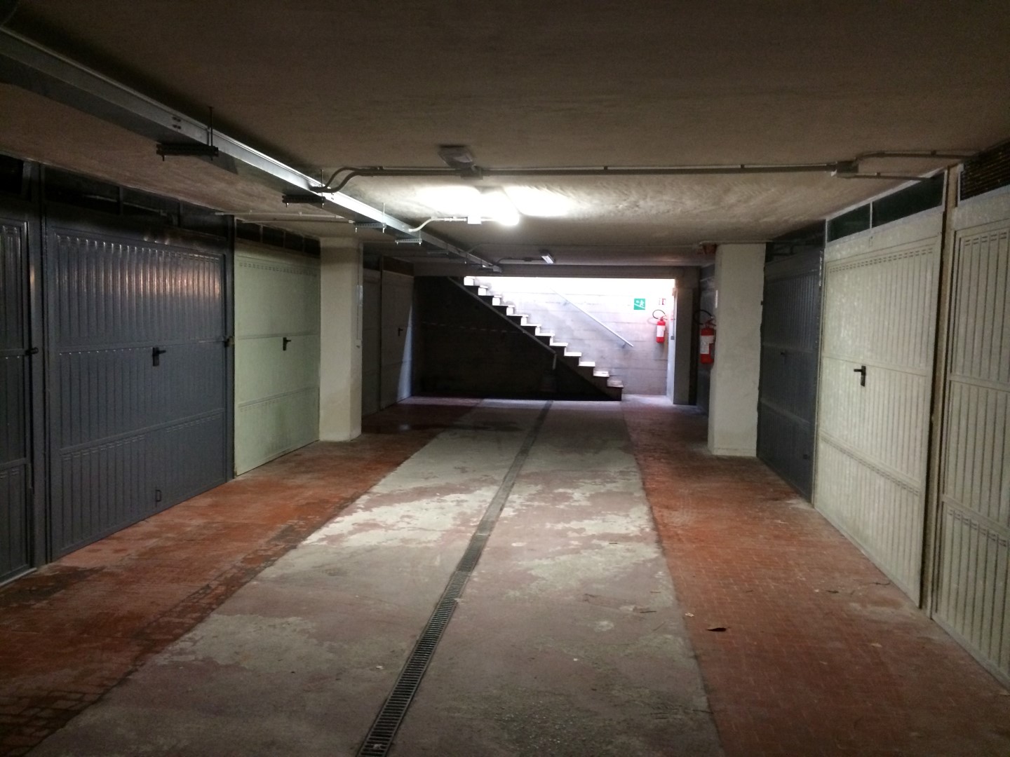 Garage/Box/Cantina/Posto Auto in affitto a Pisa, Pisanova