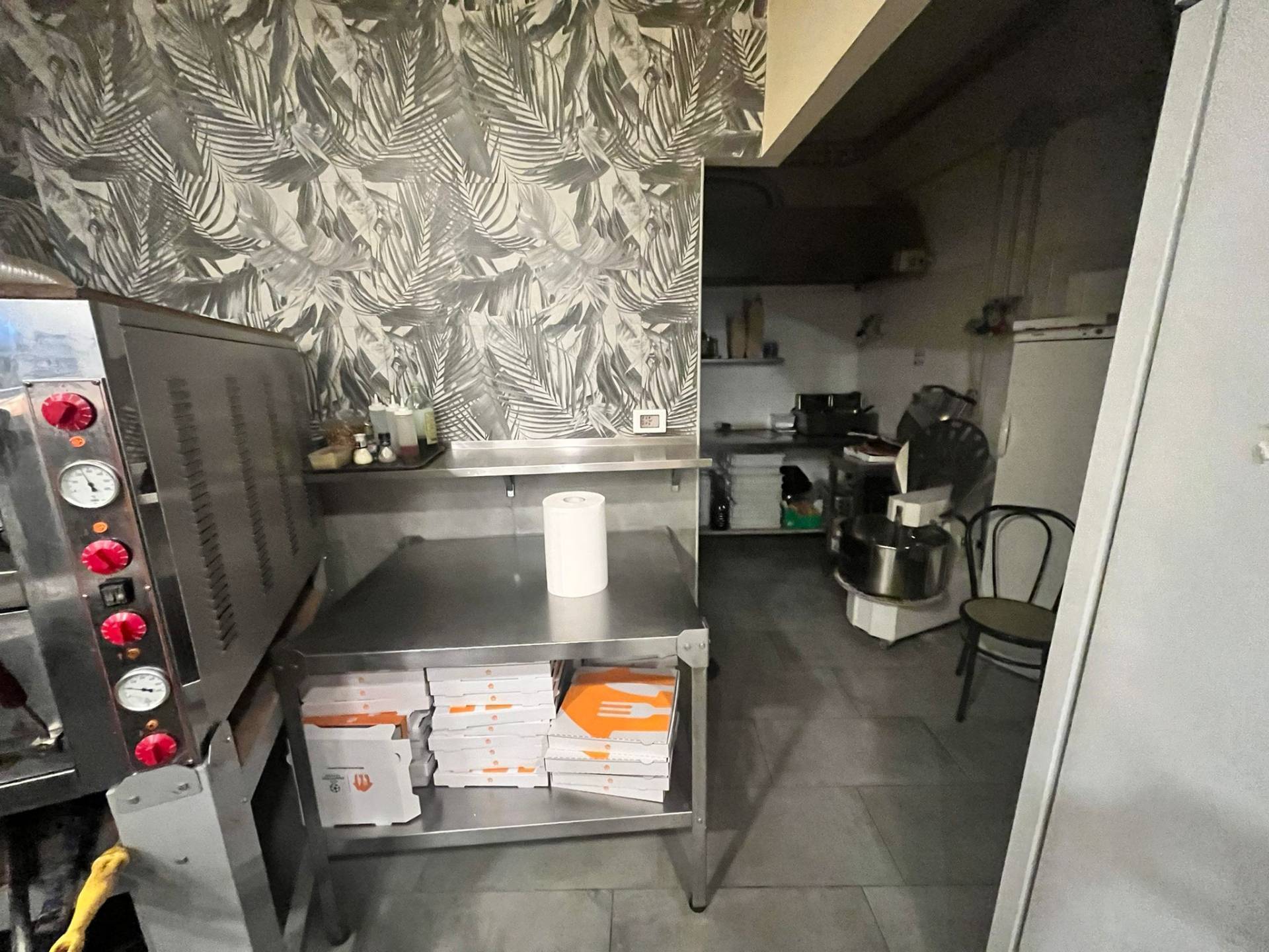 Fondo Commerciale in affitto a Pisa, San Francesco