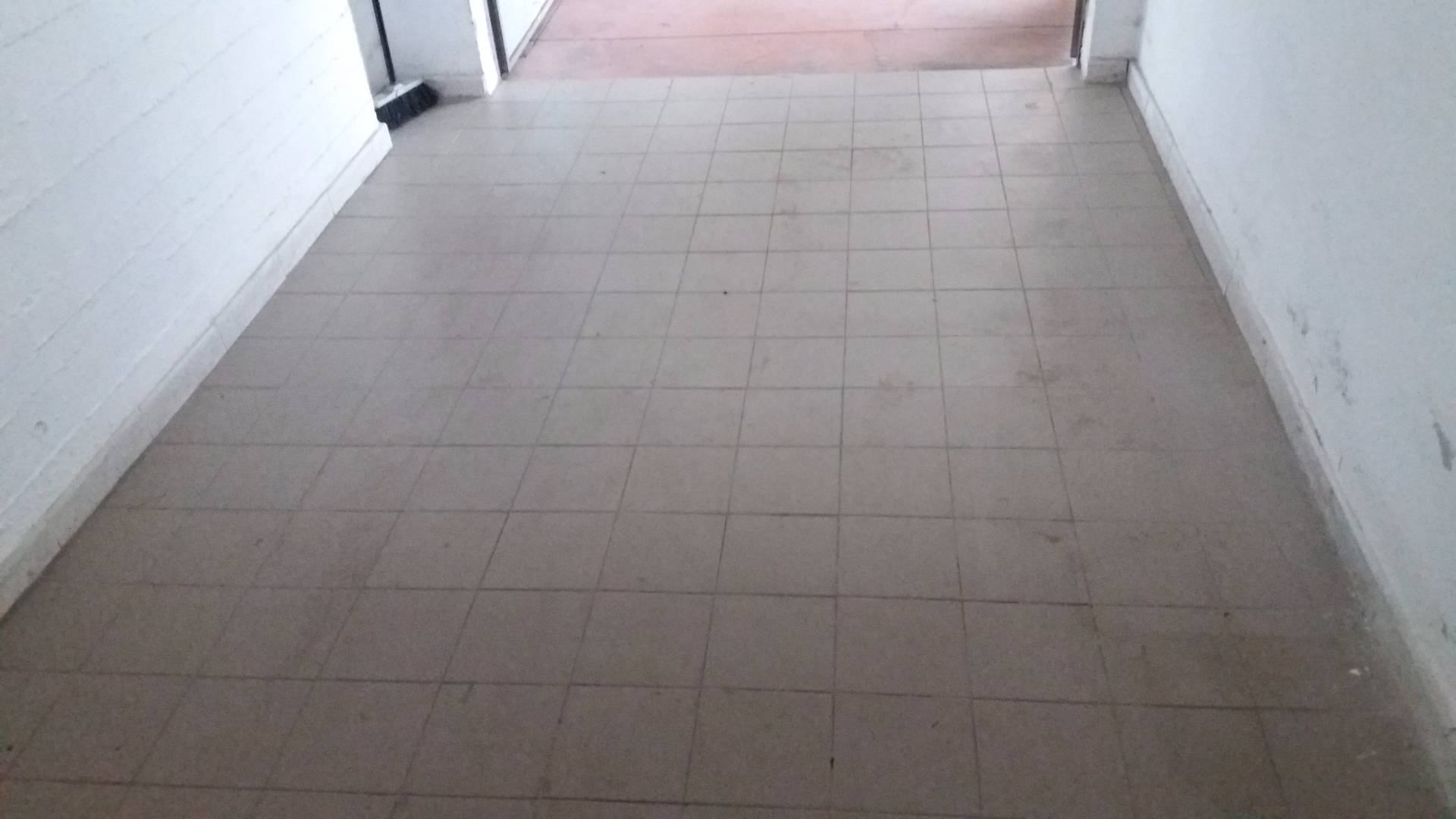 Garage/Box/Cantina/Posto Auto in affitto a Pisa, Pisanova