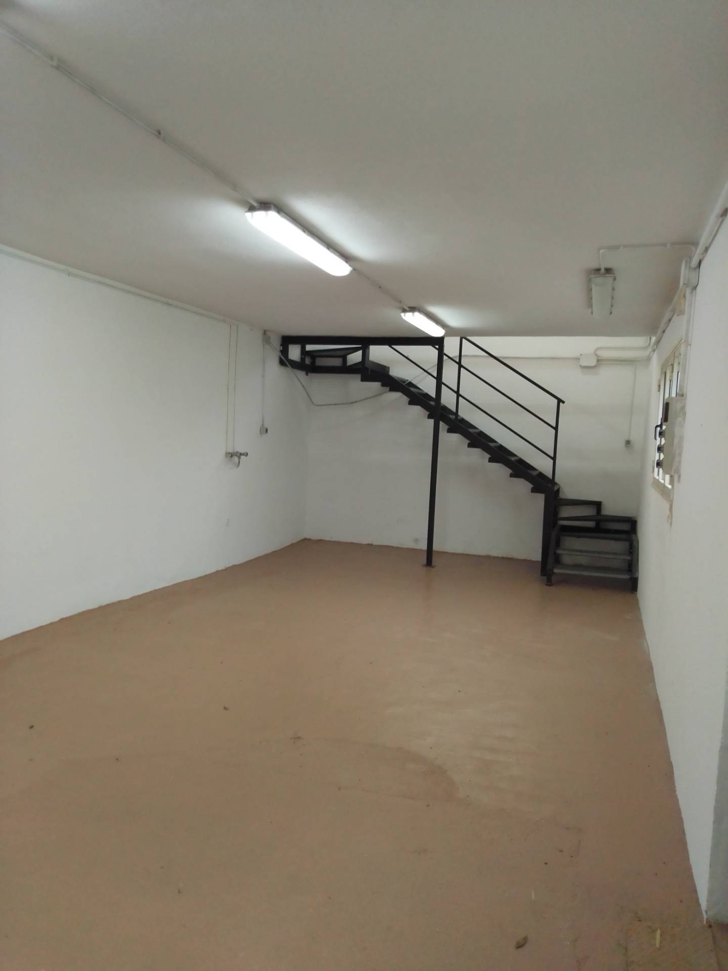 Fondo Commerciale in affitto a San Giuliano Terme, Mezzana