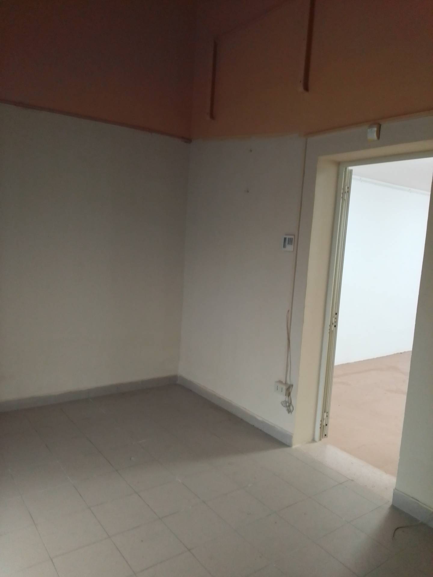 Fondo Commerciale in affitto a San Giuliano Terme, Mezzana