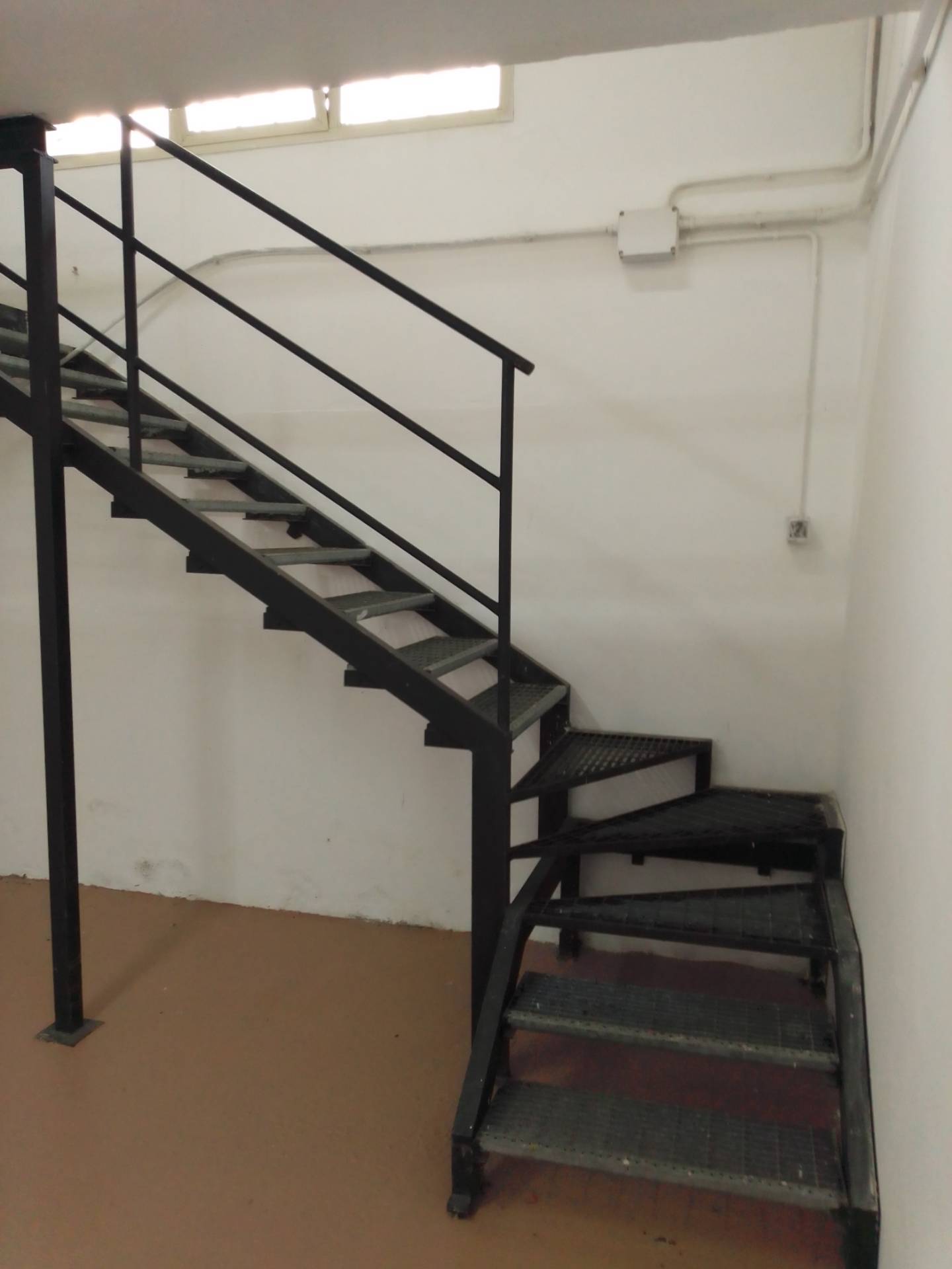 Fondo Commerciale in affitto a San Giuliano Terme, Mezzana