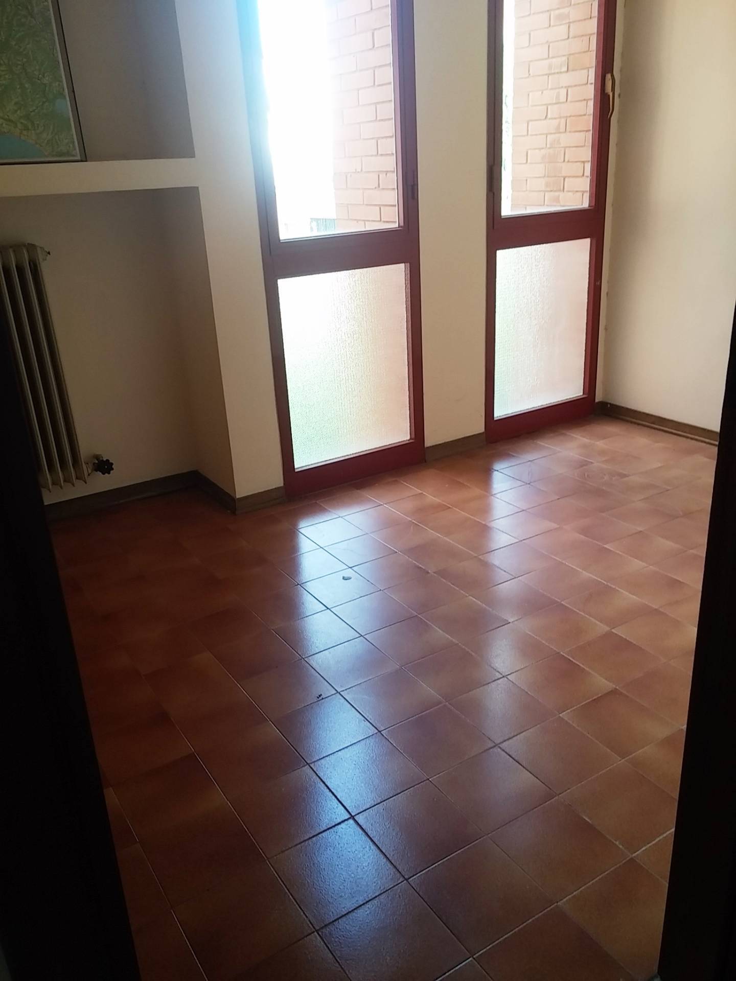 Ufficio in affitto a Cascina